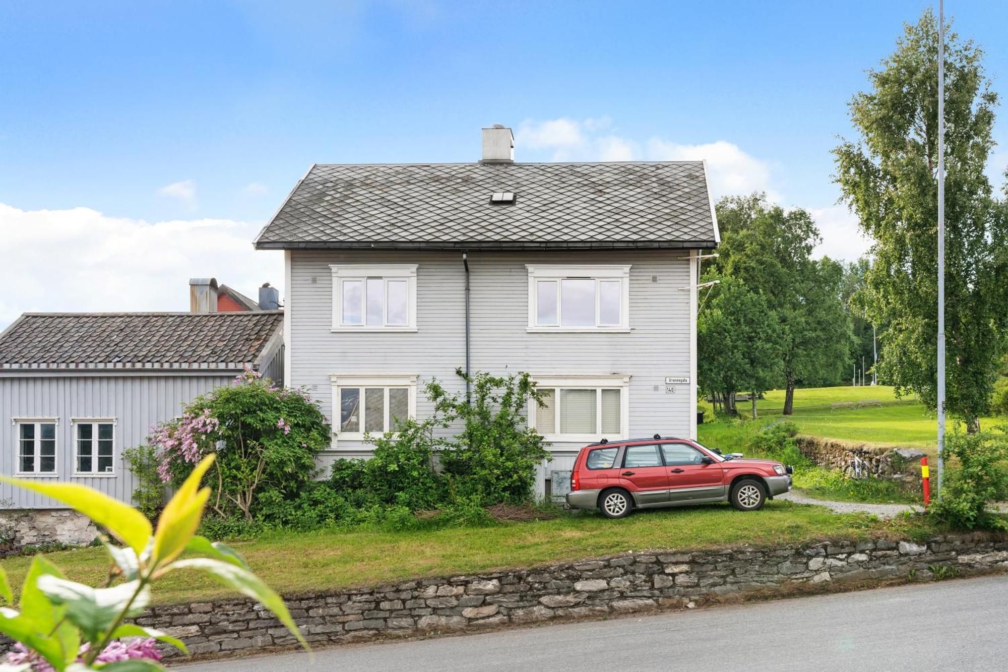 Arctic Homes - Historical Tromso House With View Экстерьер фото