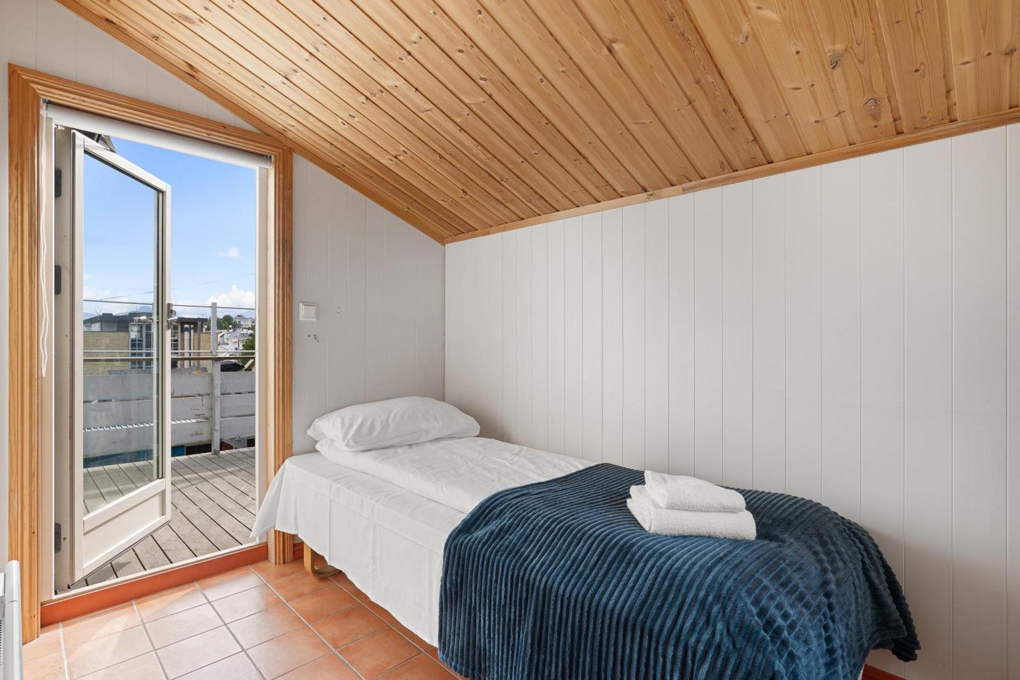 Arctic Homes - Historical Tromso House With View Экстерьер фото
